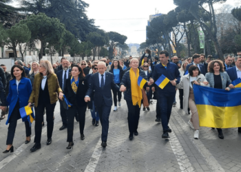 Marshim pro Ukrainës/ Kim: Nuk duhet të ketë asnjë dyshim, SHBA është dhe do jetë në krah të Ukrainës