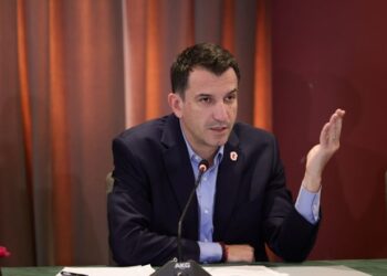 Veliaj letër për mësuesit në 7 Mars: Mbështetje dhe mirënjohje për misionin tuaj! 45 shkollat e reja…
