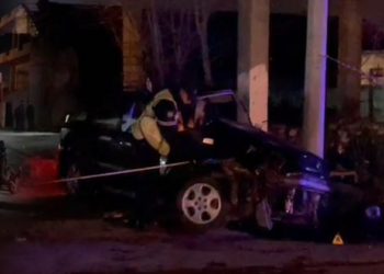 Përplasja e rëndë/ Dalin pamjet nga aksidenti që i mori jetën policit në Fier. Makina e shkatërruar