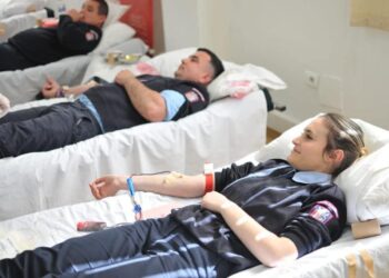 Policia Bashkiake dhuron gjak, Veliaj: Bëhu hero për dikë që ka nevojë për ty!