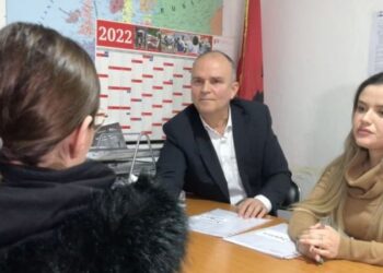 “Do të të vras, do të hedh nga ndërtesa”/ Aktivistët për VOA: Gratë e dhunuara janë vrarë edhe pse kishin urdhër mbrojtjeje