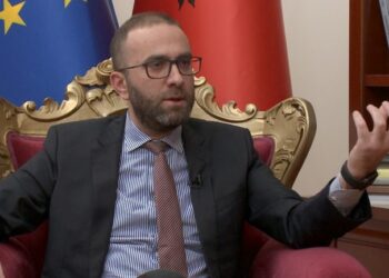 “Seli private derisa Berisha…”/ Bardhi: Asnjë kusht për vulën. PD të dalë me kandidatë të unifikuar, përndryshe fuqizohet Rama