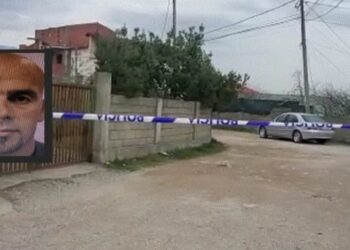 Dyshonte për tradhti bashkëshortore dhe e theri me thikë, Hutra telefonoi të ëmën: Të rrosh vetë, se vajzën ta kam vrarë
