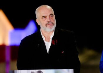 Rama poston fotot nga gjimnazi i ri në Sukth: Kushte mësimore sipas standardeve të BE