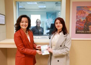 22 mijë shqiptarë kanë marrë viza 10-vjeçare për SHBA, Yuri Kim: Nëse respektohen rregullat, më shumë do të përfitojnë