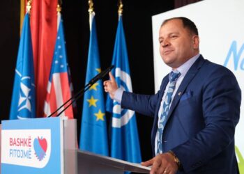’14 maji’/ Berisha prezanton kandidatin e Metës, s’përmbahet Maliqi: Njerëzit do therin dashin para këmbëve të mia
