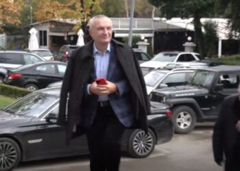 Diskutojnë skemën për ‘rrëzimin’ e radhës të Ramës? Meta shkon në Selinë e PD për takim me Berishën