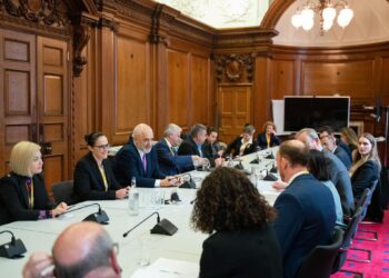 Rama jep lajmin: Mbretëria e Bashkuar 4 mld euro në dispozicion të projekteve strategjike të Shqipërisë