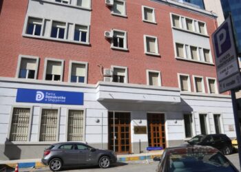 Alibeaj vendos PD në “karantinë”: Mbledhje në seli pa rrjedhje informacioni, përcaktohen kandidatët për bashkitë