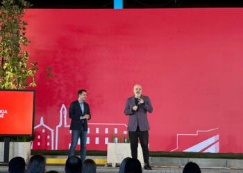 Rama: Përgëzoj Erionin për drejtimin, për punën dhe për optimizmin e tij. Veliaj: Faleminderit për mbështetjen