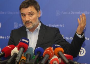 Alibeaj përgjigjet Berishës: Vegël je ti! Po i çon demokratët tek partia që solli Ramën në pushtet