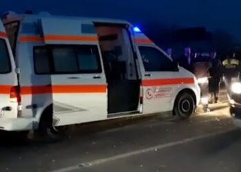Gruaja 40-vjeçe hidhet në liqenin e Pogradecit, shpëtohet nga kalimtarët