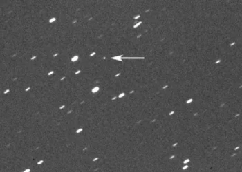 Një asteroid i madh do të kalojë midis Tokës dhe Hënës këtë fundjavë