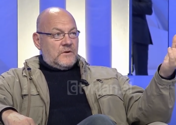 “Dominonte çdo lider tjetër”, rrëfimi i Auron Tares: Çfarë më tha majori amerikan për Enver Hoxhën