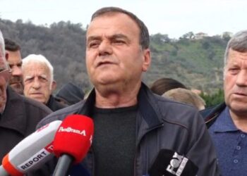 “Prona është e shenjtë”/ Banorët e Bërxullës sërish në protestë, tentojnë të bllokojnë qarkullimin