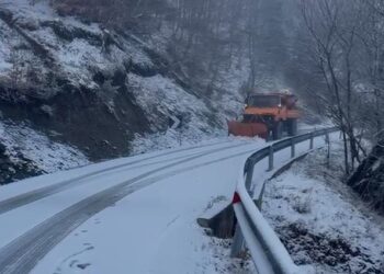 Bardhësia i “reziston” rrezeve të pranverës, rikthehen reshjet e dëborës në juglindje