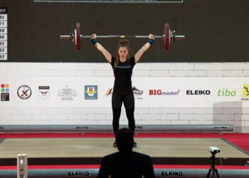 Botërori i Peshëngritjes për të rinjtë/ Enkileda Carja i dhuron 2 medalje Shqipërisë