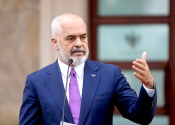 “Pensionistët, 50 mijë lekë bonus muajin tjetër”, Rama: Synojmë të rrisim pagën mesatare në 900 euro