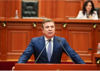 “PS inciatore e reformës në drejtësi”/ Gjiknuri në Kuvend:  Berisha, fatkeqësi për të gjithë shqiptarët