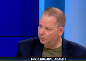 Kulluri: Alibeaj nuk mund të ecë përpara me tezën e anti berishizmit. Simbolika e zyrave tregon dobësi