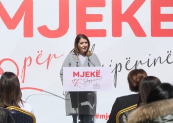 66 mjekë të rinj i shtohen “shëndetësisë”, Manastirliu: Do të ketë sërish rritje page për mjekët dhe infermierët
