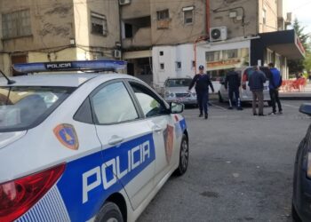 E rëndë në Durrës, e zë korrenti në banesë, vdes 45-vjeçarja