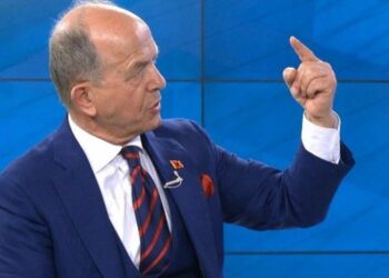 ‘Më shuante sherret në shtëpi’! Sazan Guri qan LIVE në emision për qenin e ndjerë