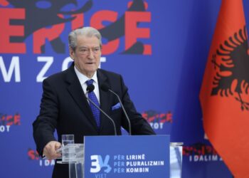 Berisha: Thirrja e Ramës për rritjen e rrogave, thjesht propagandë. Objektivi ynë trefishimi
