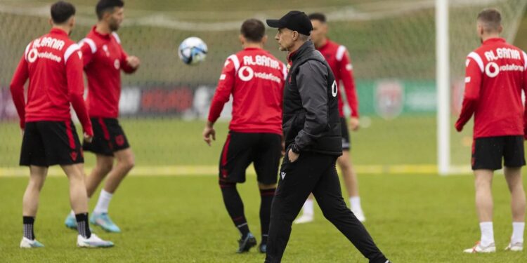 Formacionet zyrtare/ Sylvinho debuton me skemë sulmuese, ja titullarët e Poloni-Shqipëri për Euro 2024
