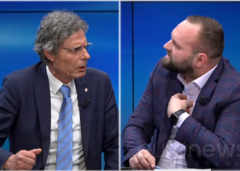 Degradon debati/ “Je marksist, leninist. Ti je gomar”! Ofendime live në studio mes ish deputetit të PD dhe kandidatit për kryetar. Moderatorja mbyll…!