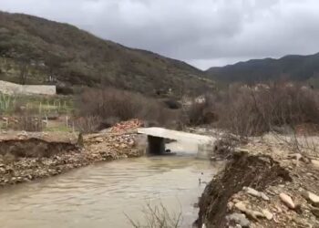 Shembet ura në Berzan të Lezhës, izolohen disa familje