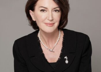 VIDEO / Ish-Presidentja e Kosovës Atifete Jahjaga fton të rinjtë të bëhen pjesë e “Muza Competition”: Të tejkalojmë kufijtë fizik, por edhe politik