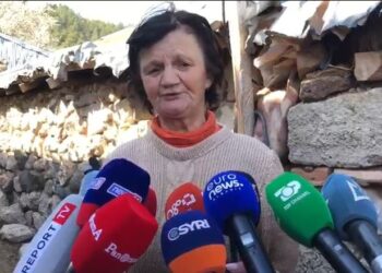 I biri u arrestua me akuzën e përdhunimit, flet e ëma e kryeplakut: Beqar është, i hapin namin