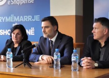 “Berisha refuzoi bashkëpunimin”, Alibeaj: E kishte më të lehtë të bënte një martesë me Metën dhe t’i shërbente të majtës