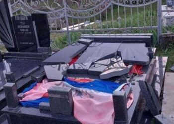 Vandalizimi i varreve të vëllezërve Haklaj, reagon policia e Tropojës