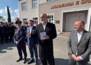 Rama premton rritjen e pagave për policët, punonjësit e burgjeve, Gardës dhe zjarrfikëseve