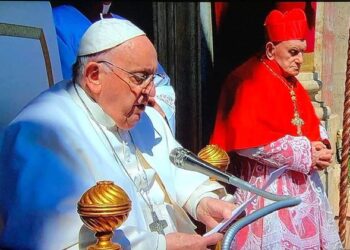 Kardinali shqiptar, në krah të Papa Francceskut në ceremoninë e Pashkës