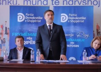 Alibeaj: Berisha po çon demokratët te PL që të forcojë Metën, e të bëjë pazar me Ramën
