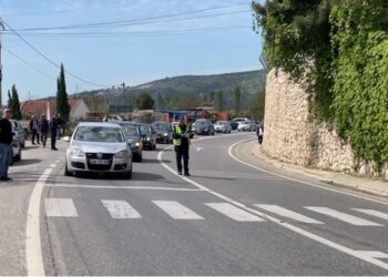 Aksident i rëndë në Lezhë, kamioni përplas këmbësoren