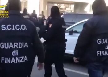 Pjesë e grupit që iu sekuestruan 5 milionë euro pasuri, Ilir Duro ekstradohet drejt Shqipërisë