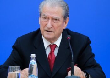 Padia e Berishës ndaj Sekretarit Amerikan të Shtetit/Avokati: Nuk është mënyra e duhur