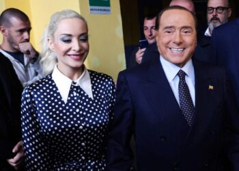 Silvio Berlusconi del nga terapia intensive, i vëllai: Gjithçka është në rregull