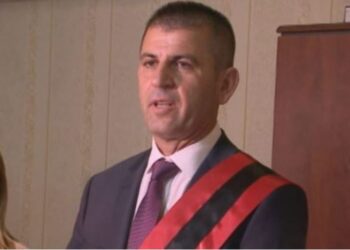 Shpallet i pafajshëm/ Akuzohej se u kap me drogë në Itali, lirohet nga burgu ish-kryebashkiaku socialist, Agim Kajmaku