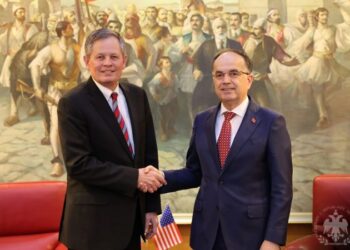 NATO 58 mln dollarë për bazën ajrore të Kuçovës/ Begaj pret senatorin amerikan Daines: Shqipëria, aleate besnike e SHBA
