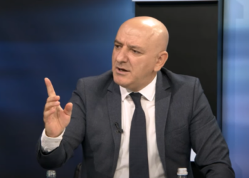 “14 maji”/ Bejko ‘thumbon’ Berishën: Është bërë si luan pa dhëmbë që nuk kafshon dot…!