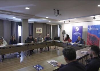 ‘Arsimi, ndër prioritet tona kryesore’/ Bejko: Çerdhet e kopshtet jo më larg se 15 minuta nga vendbanimi i fëmijëve