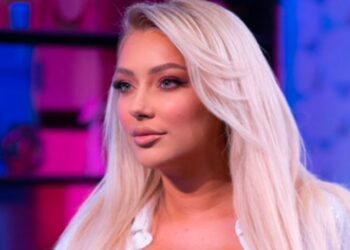 ‘Komentet për peshën ishin të tmerrshme, nuk pyesnin as si je’, Ronela hap zemrën rreth ‘Eurovisionit’