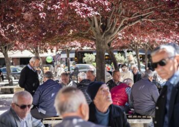 Raporti i OBSH: 1 në 3 shqiptarë mbi 60 vjeç, nuk ka asnjë dhëmb të vetin në gojë