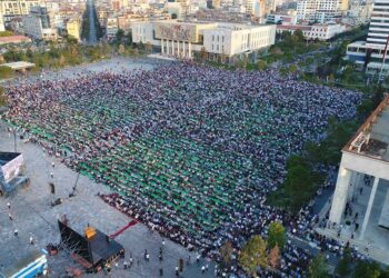 Nesër Fitër Bajrami, urimi i kreut të KMSH-së: Festë që kurorëzon sakrificën e muajit të Ramazanit