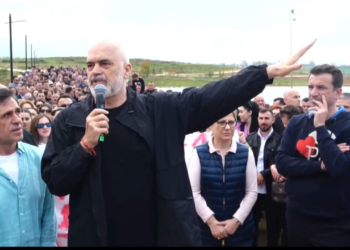 “Këlliçi premton ‘një gropë’ te sheshi”, Rama: Kanë 30 vjet që dinë vetëm të hapin gropa